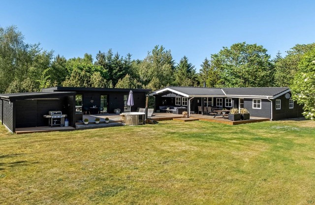 "Gudni" - 200m to the fjord by Interhome