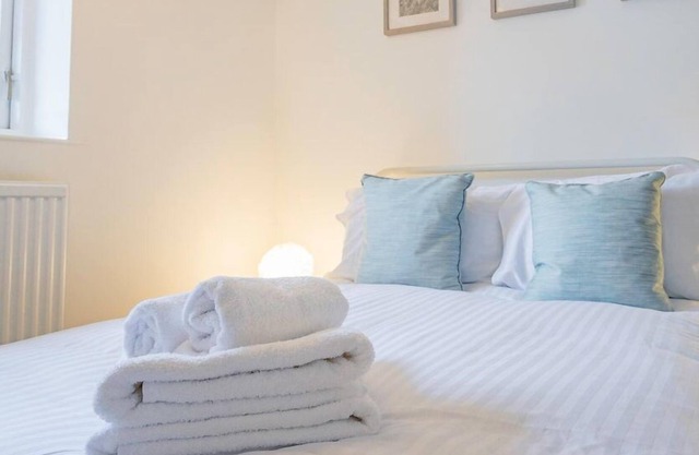 Guest Homes | 2 Bed Apartment in Worcester