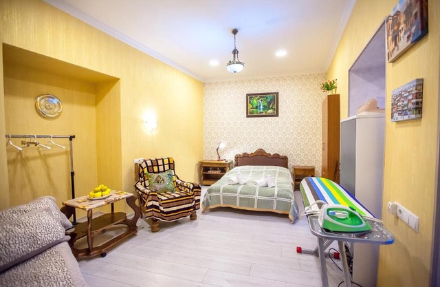 Guest House Happy Holidays