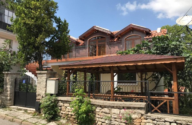 Guest House Yoanna