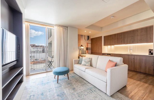 GuestReady - Midcentury Studio with Balcony in Santos 501