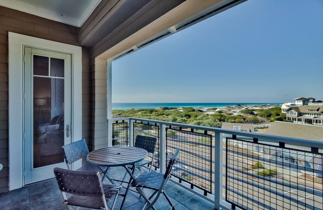 Gulf Front Condo - Compass Point I, Unit 404 by Royal Destinations