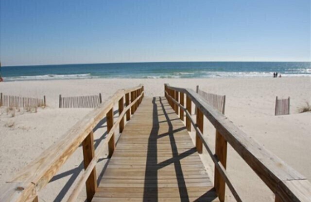 Gulf Front, Just Steps to the Water! Book Your 5 Star Stay Now!