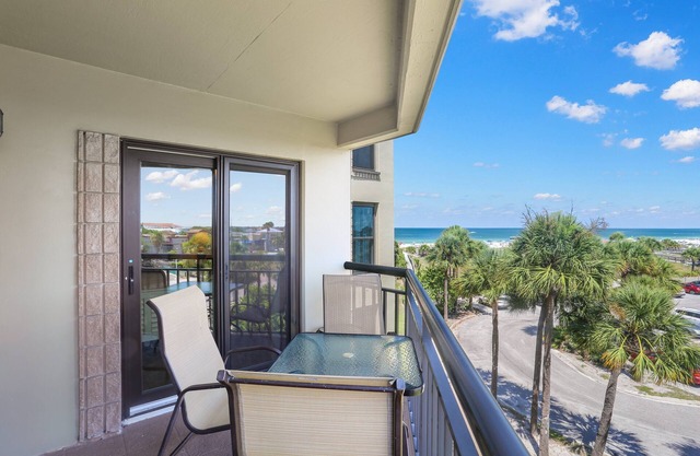 🌴 Gulf View Condo — Gulf Strand Resort, St. Pete Beach