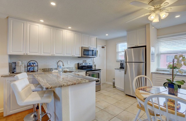 🌿 Gulf Winds #606 — Garden-View Comfort with Stylish Updates & Steps to Upham Beach