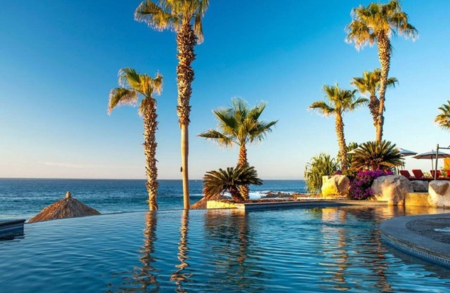Hacienda Del Mar: Gorgeous Ocean Front Penthouse