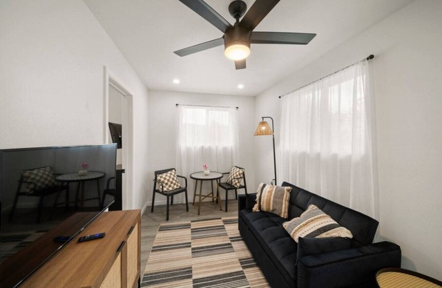 Hale Hideaway - 2 bed/1 bath