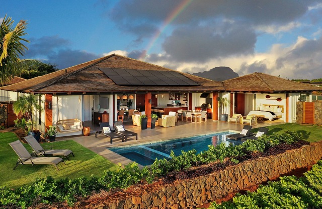 Hale Kainani #6 E Komo Mai: Secluded Luxury Home w/Pool, Spa, AC & Ocean Views