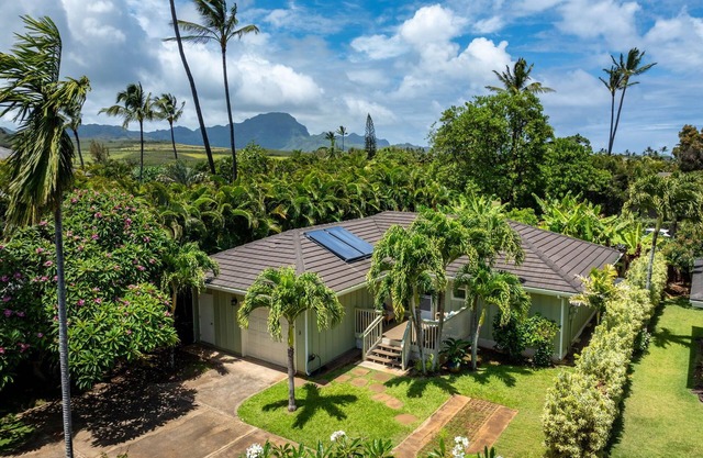 Hale Ko Cottage - 2 Master Suite Cottage with AC in Poipu