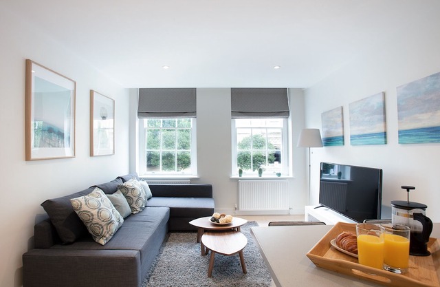 Hampden Apartments - The George
