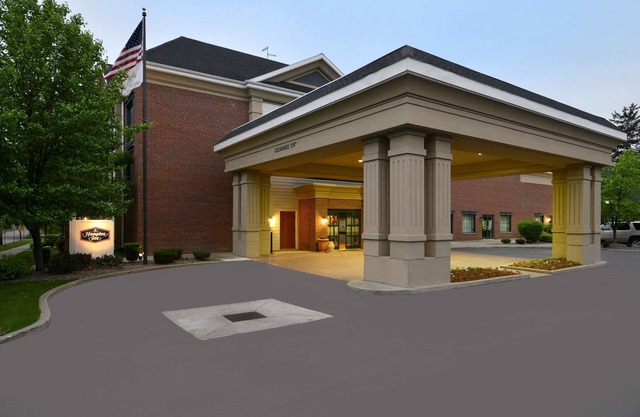 Hampton Inn East Aurora