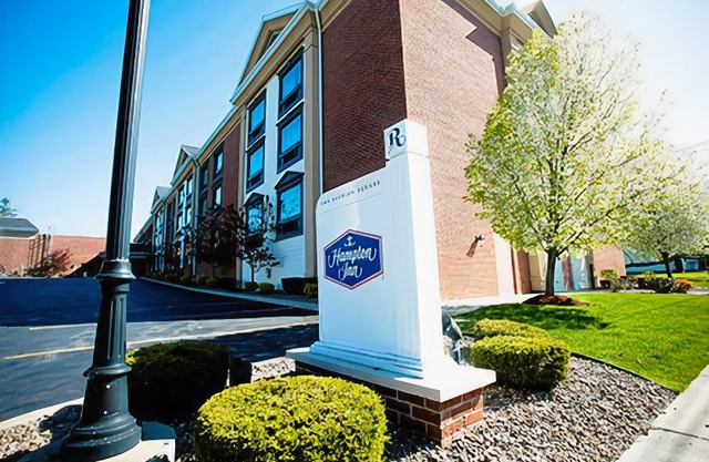 Hampton Inn East Aurora