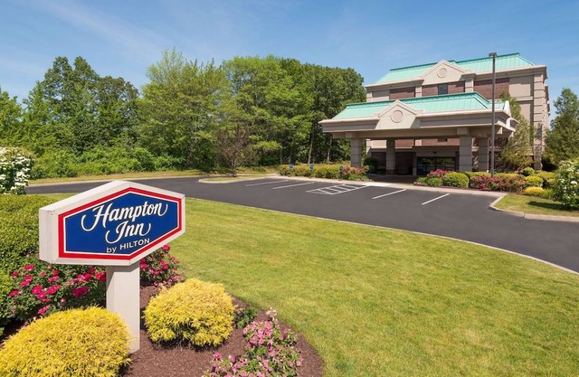 Hampton Inn Hartford Airport
