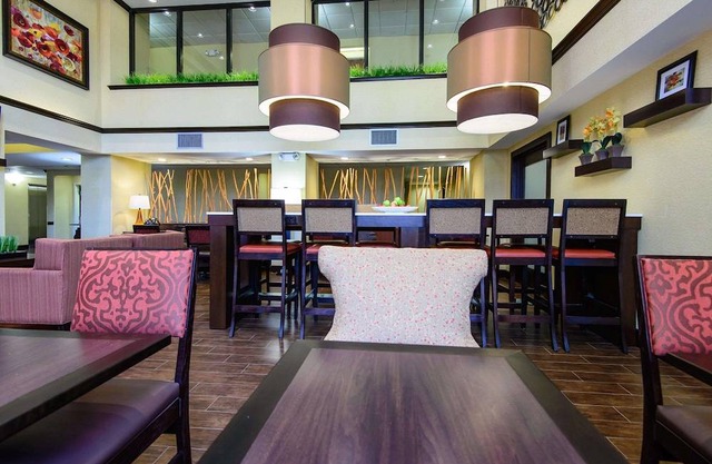 Hampton Inn Houston-Pearland, TX