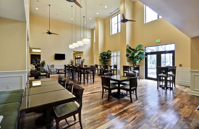 Hampton Inn & Suites North Charleston-University Blvd