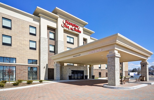 Hampton Inn & Suites Detroit/Warren