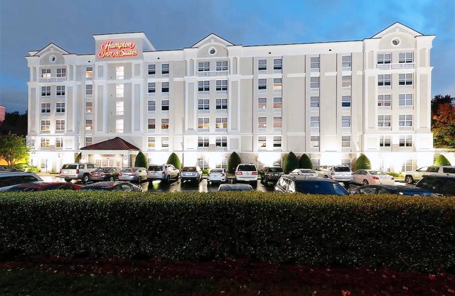 Hampton Inn & Suites Raleigh/Cary I-40 (PNC Arena)