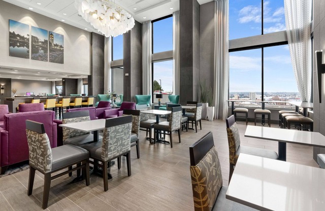 Hampton Inn & Suites Spokane Downtown-South