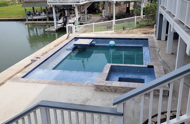 Handicap Accessible Home w 7 Bathrooms & a Pool - Perfect for Family Gatherings