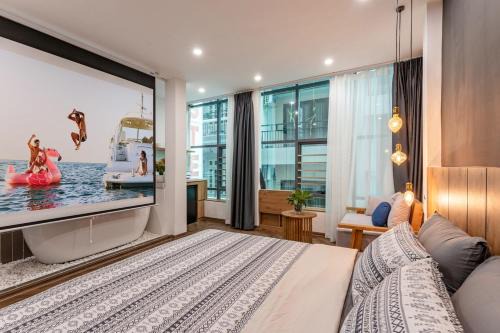 HanoianHearths- NH2 - Private Cinema - Bathtub