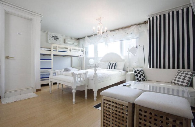 Hanriver Residence & Guesthouse