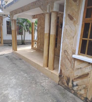 Hans kili home