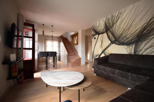 Happinest Private Suite with Jacuzzi