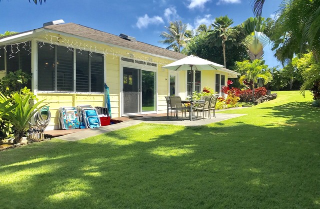 Happy House on Exquisite Kailua Beachside Property!