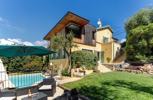 HappyFew La Villa Summertime