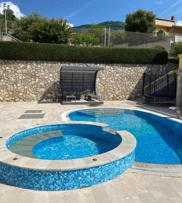 Hara Villa