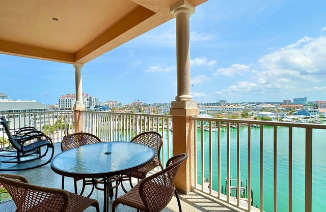 Harborview Grande 701 Stunning Bay Views