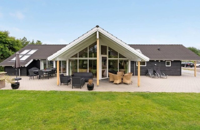 "Harek" - 800m from the sea by Interhome