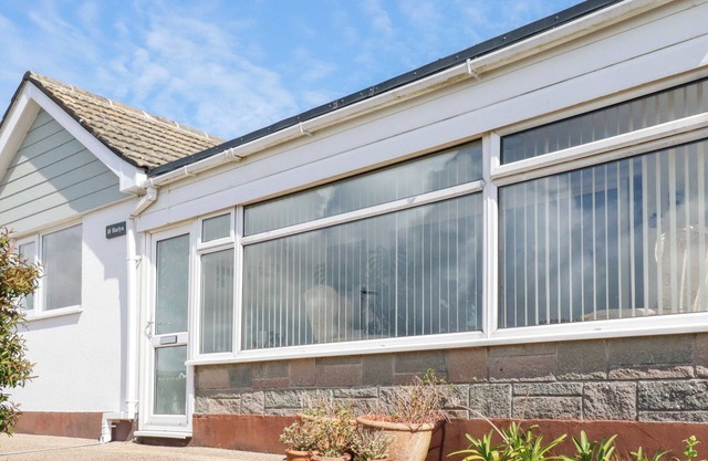 HARLYN, pet friendly, character holiday cottage in Mevagissey