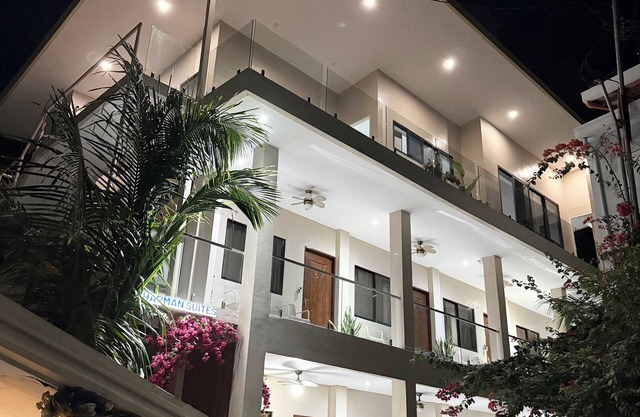 Harman Suites Moalboal