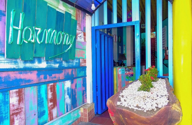 Harmony Lodge Hotel in Jaco Beach