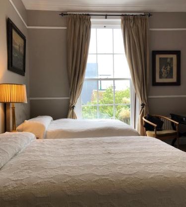Harveys Guest House