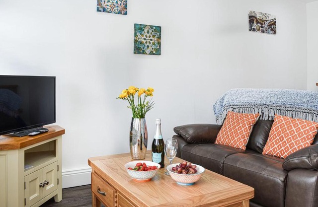 Harveys Hideaway 1 UK33852