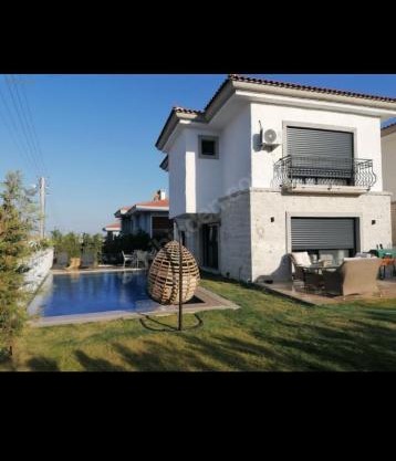 Havuzlu taş villa kişiye özel