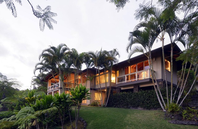 Hawaii life luxury coffee farm retreat