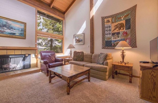 Hawk's Eye by AvantStay | Cozy w/Views & Access to Northstar Resort Community