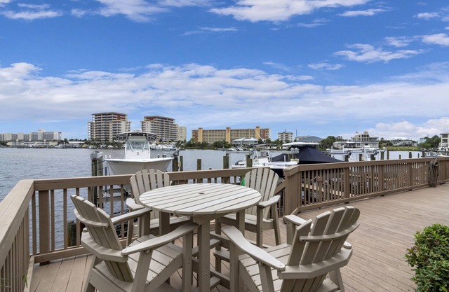 Beach Harbor 