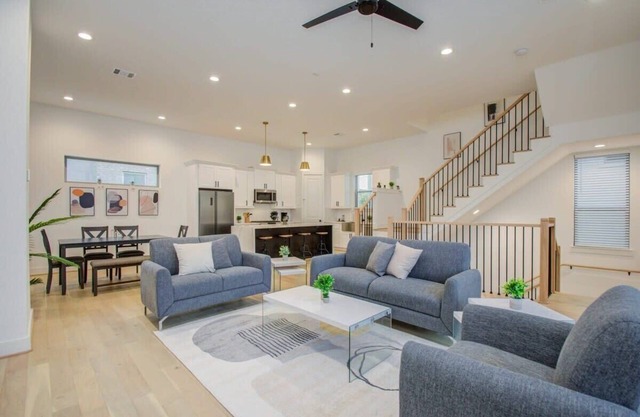 Heart of Houston - Mins to Galleria, DT, Memorial!