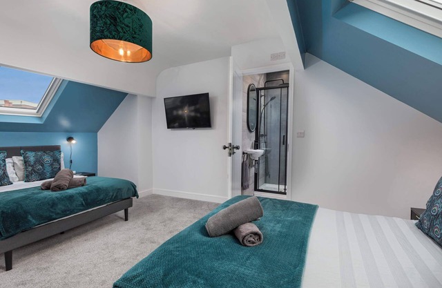 ★Heart of the City★Totally Upgraded ✔ Sleeps 10