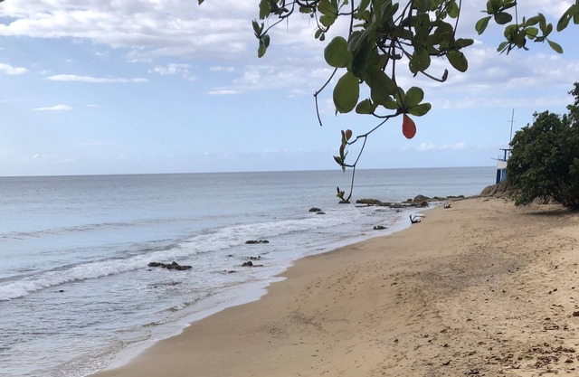 Heaven on Earth, Private Beachfront home with unbelievable sunsets, sand & surf