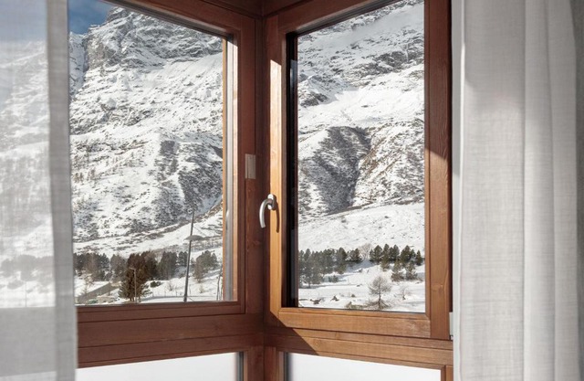 HelloCHALET - The One - Bootdryer, home theatre with subwoofer, netflix, hydromassage Turkish bath