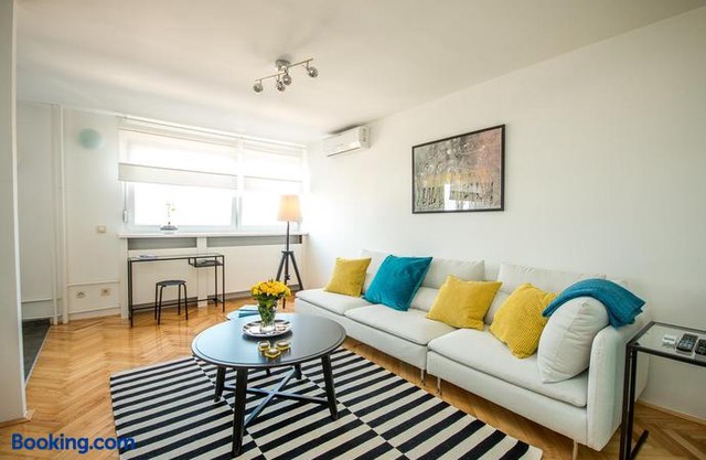 Hendrix Bridge Apartment