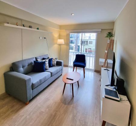 Hermoso y céntrico 1BR en Barranco con cochera wifi y netflix