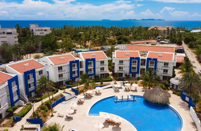 Hesperia Playa el Agua