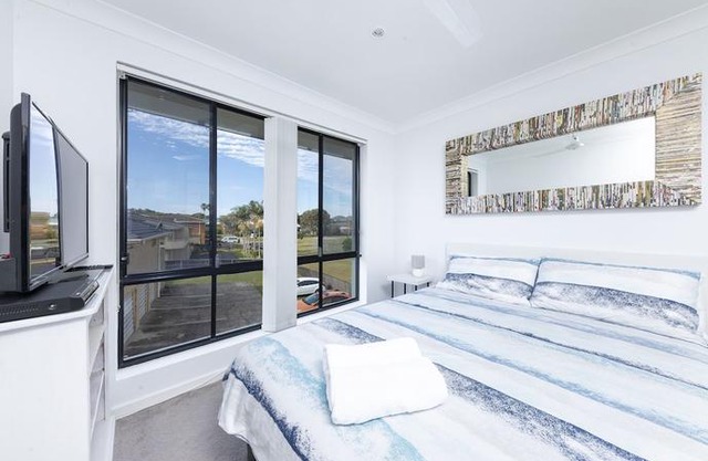 Hi Surf Unit 3, 92 Head St, Forster