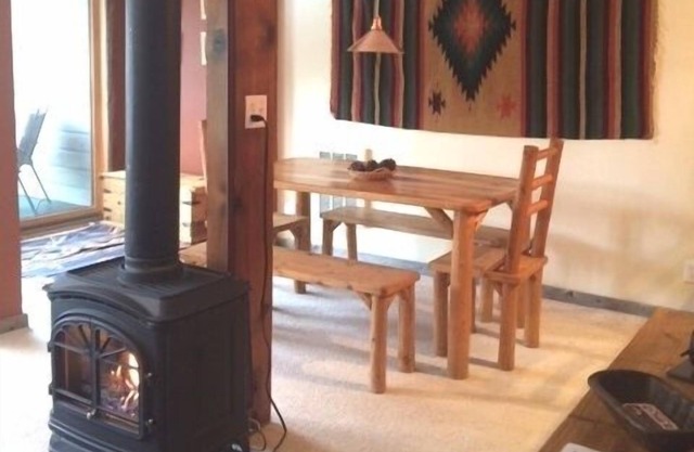 High End Condo Just steps from the Slopes, Private Hot Tub